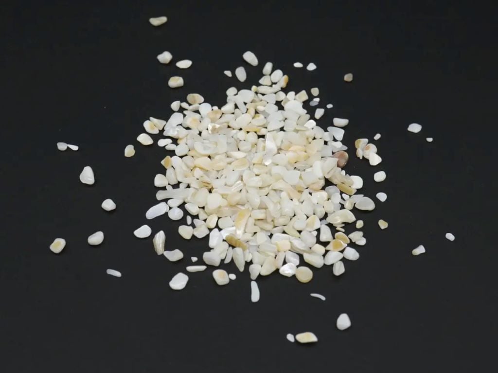 Камінь 400г білий  подрібнений полірований дрібний фракція до 6мм у пакеті KM-003 Китай