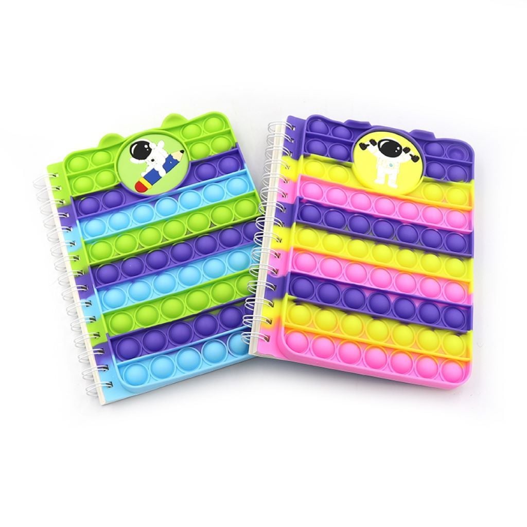 Блокнот 21*15см на спіралі 80арк з попітом Космонавт мікс видів у пакеті DSCN0972 Josefotten