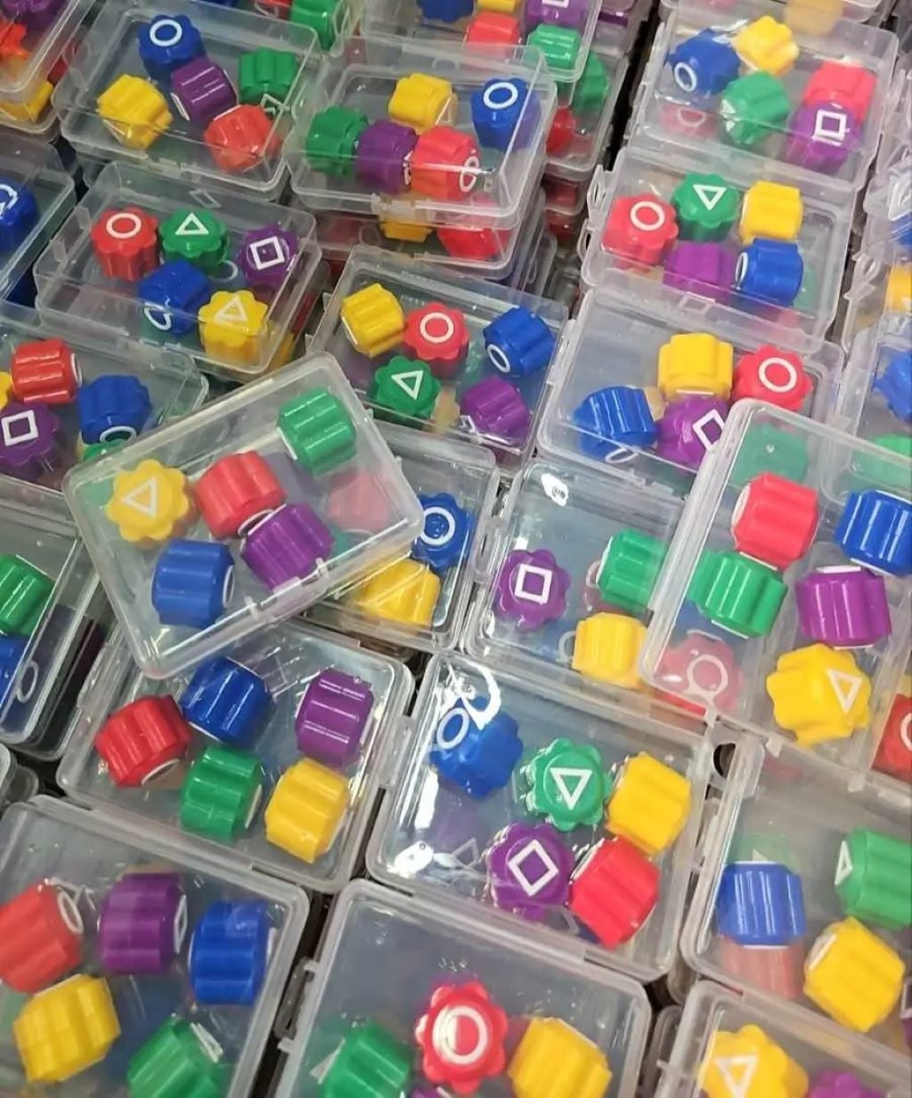 Міні ігри Гра в Кальмара 5 камінців 1,5см в пластиковому боксі 6*4,5*2см 9994954 Китай