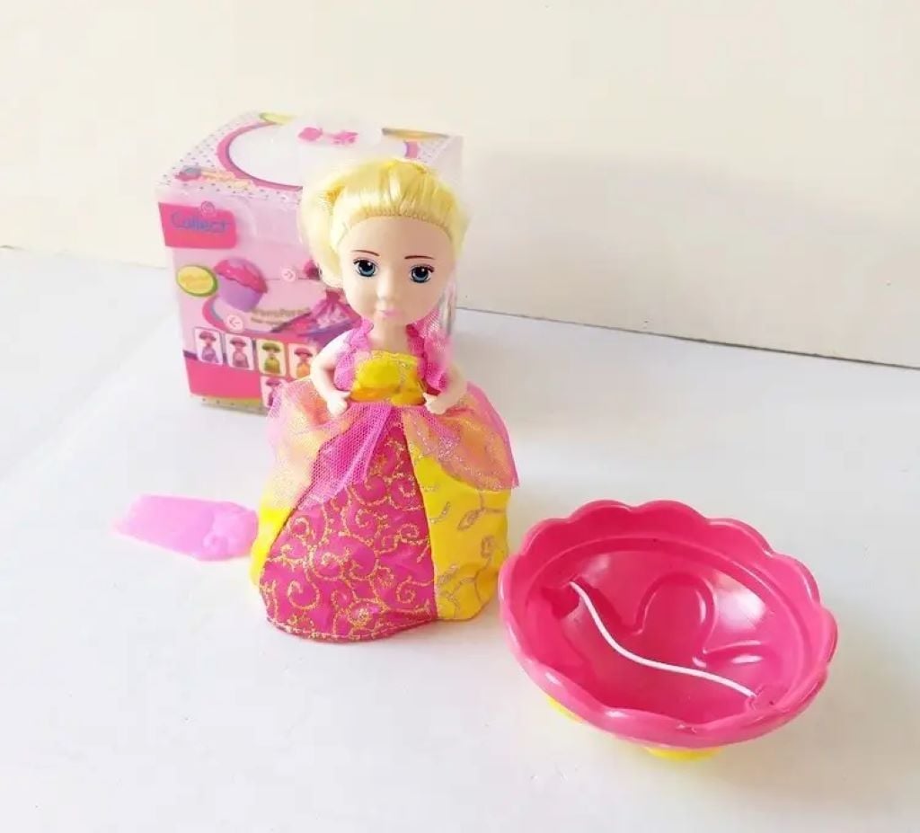 Лялька "Cupcake" Кекс 7см трансформер запах мікс видів в блистері 5,5*5,5*5,5см 9994982 Китай