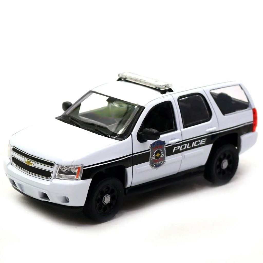 Машина металева 1:24 2008 Chevrolet Tahoe двері відчин гумові колеса в коробці 23*10*11см 22509WP-W Welli