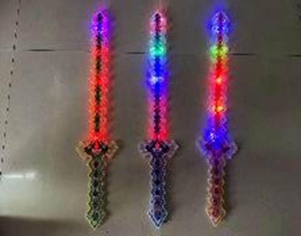 Меч MINECRAFT звук світло 62см на батарейках мікс кольрів у пакеті C28418 Китай