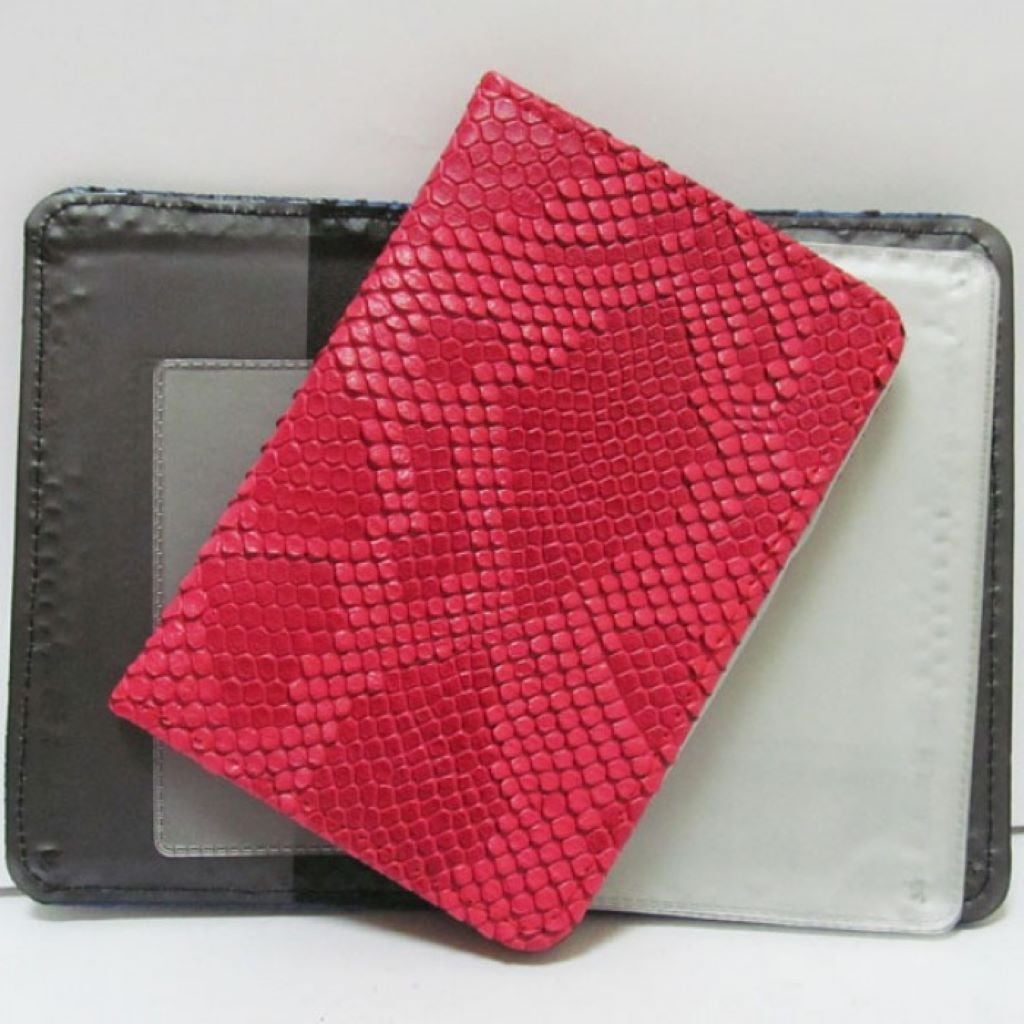 Обкладинка для Автодокументів  змія рожеваглянець A-4190 Josefotten