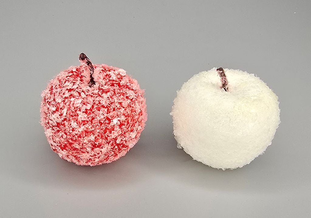 Яблуко в снігу з пінопласту 5,5см для декору чевоне 08055 Китай