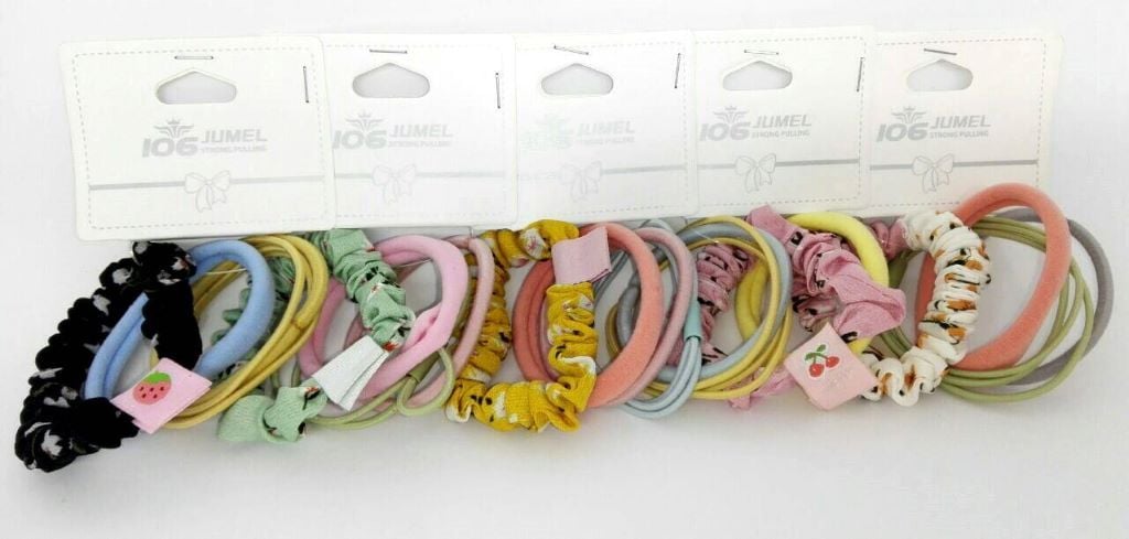 Гумка для волосся набір 4шт на планшеті мікс кольорів WW02467 Vogue Girl