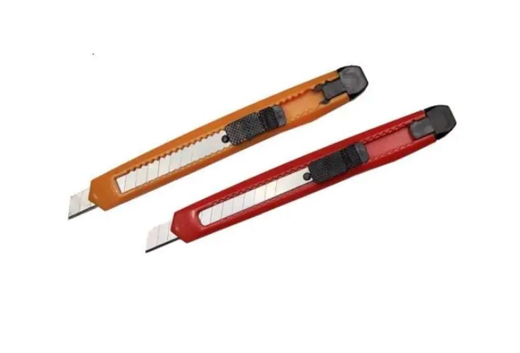 Ніж канцелярский 9мм автофіксатор у пакеті 4-346/1 Office