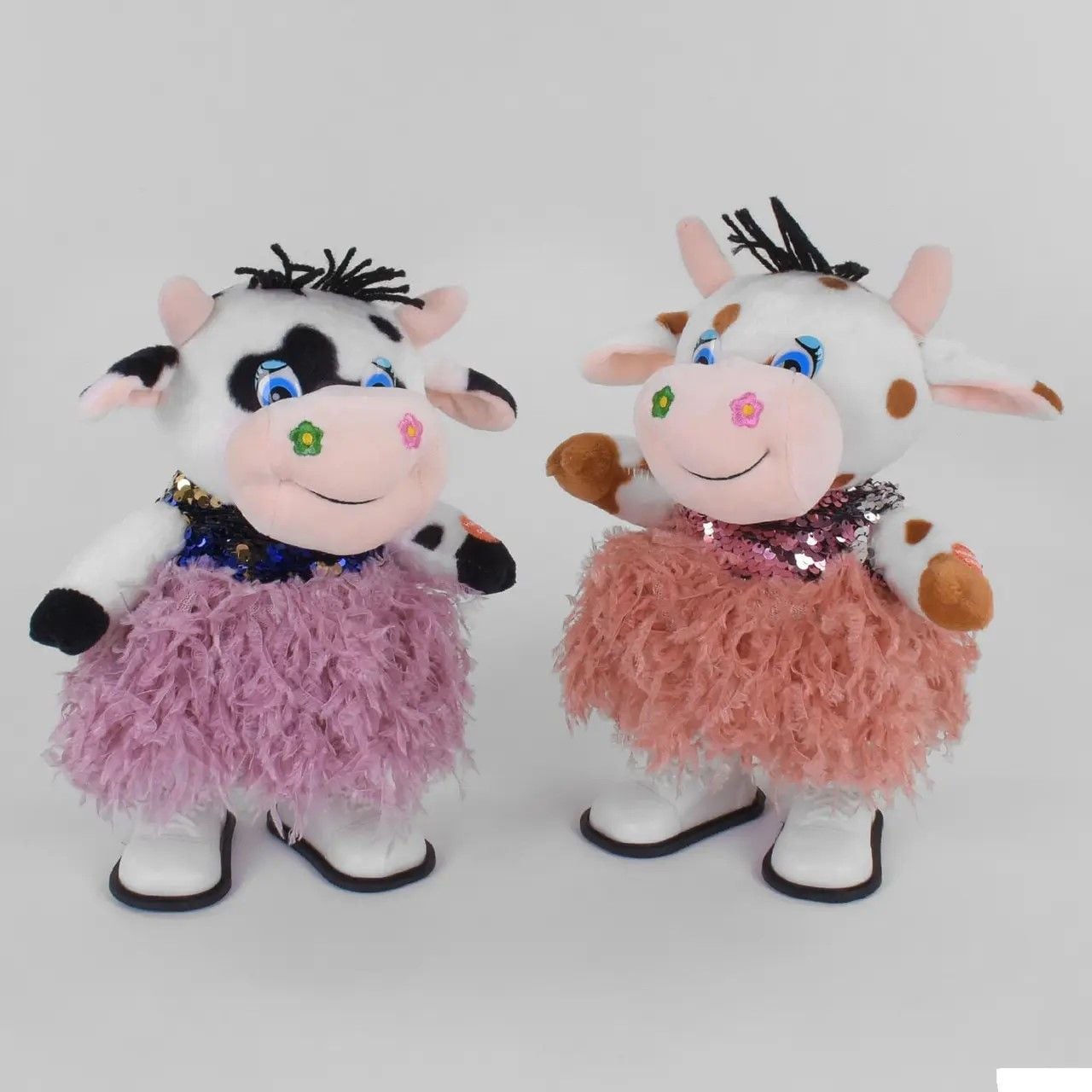 М'яка іграшка корова 26см паєтки ходить батар пісні  пакет C44205 Китай