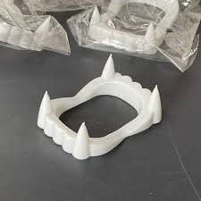 Зуби вампіра фосфор з12 Китай