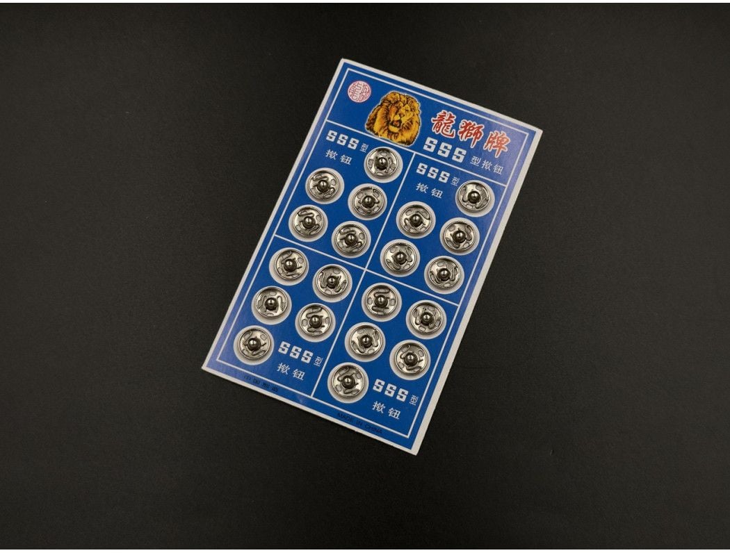 Кнопки для білизни 12мм 20шт на планшеті LK-103 Китай